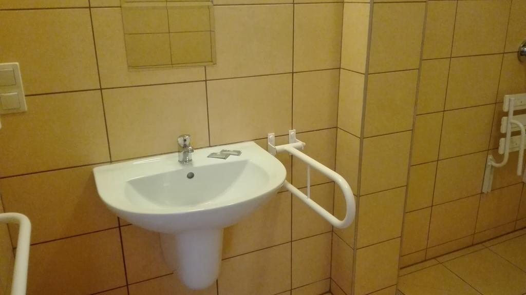 Artix Hotel Zbaszynek Ngoại thất bức ảnh