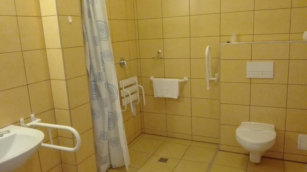 Artix Hotel Zbaszynek Ngoại thất bức ảnh